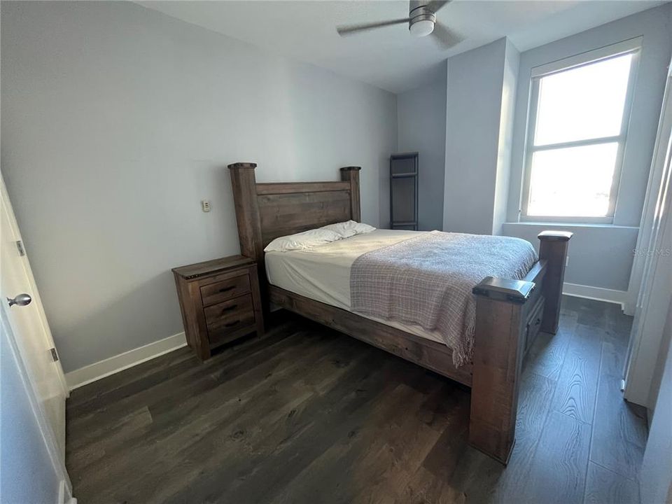 For Rent: $2,750 (2 beds, 1 baths, 1050 Square Feet)