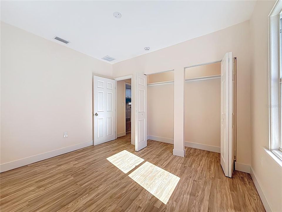 For Sale: $625,000 (2 beds, 2 baths, 1000 Square Feet)