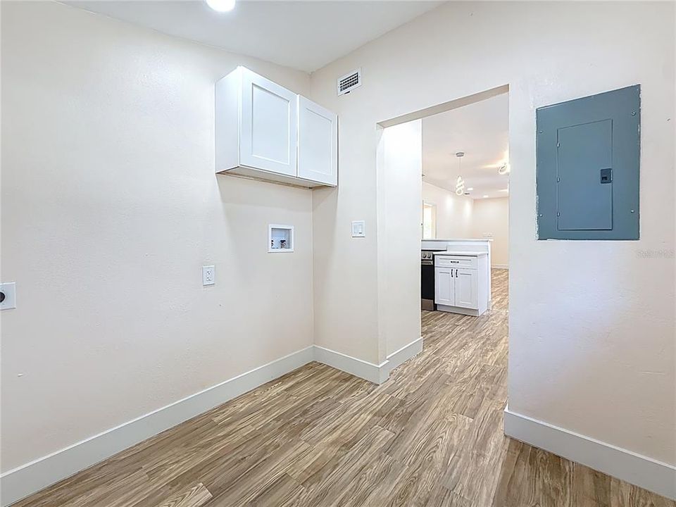 For Sale: $625,000 (2 beds, 2 baths, 1000 Square Feet)