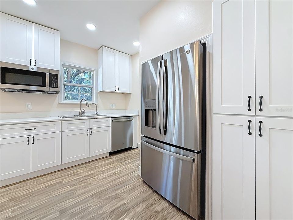 For Sale: $625,000 (2 beds, 2 baths, 1000 Square Feet)