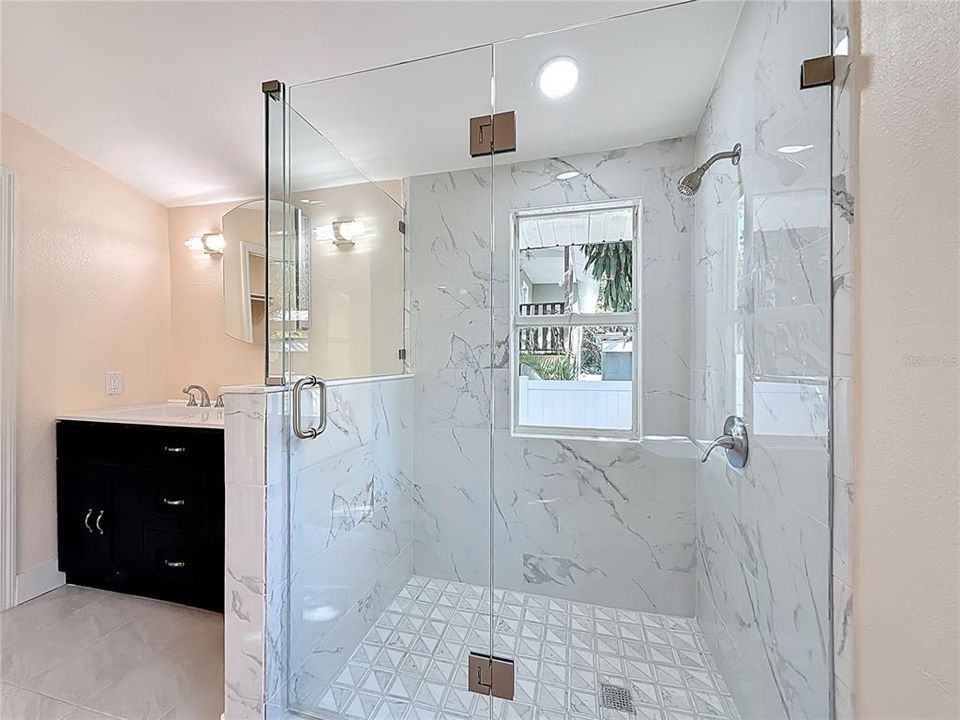 For Sale: $625,000 (2 beds, 2 baths, 1000 Square Feet)