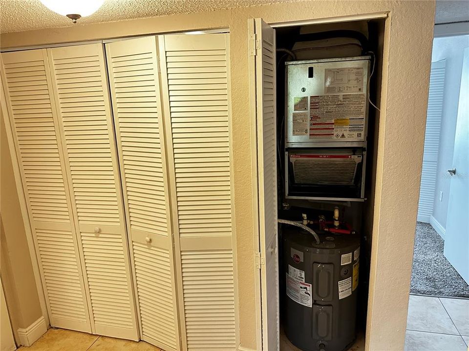 待售: $115,000 (2 贝兹, 2 浴室, 976 平方英尺)