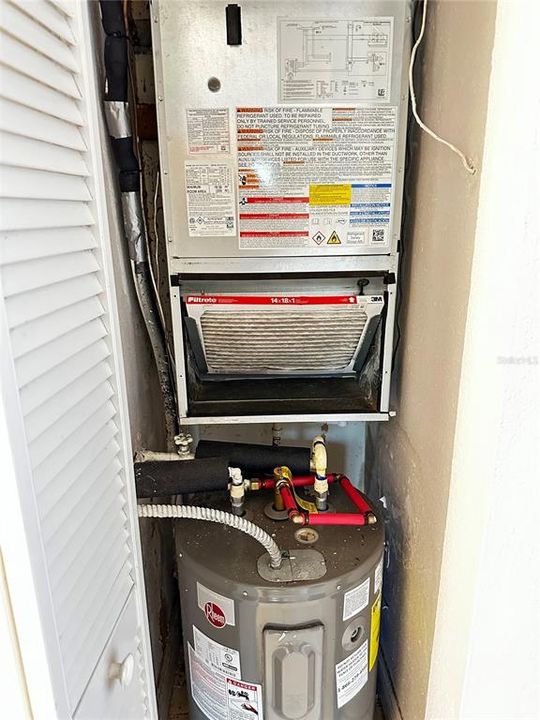 待售: $115,000 (2 贝兹, 2 浴室, 976 平方英尺)