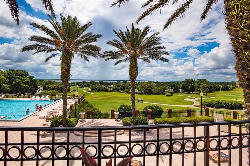 For Sale: $559,900 (3 beds, 2 baths, 2504 Square Feet)