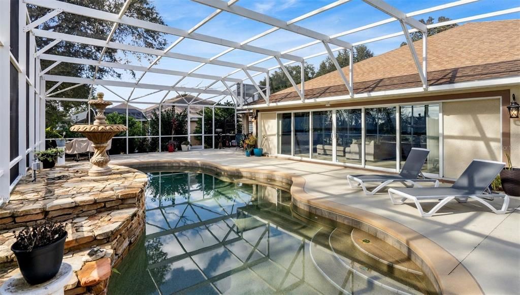 For Sale: $559,900 (3 beds, 2 baths, 2504 Square Feet)