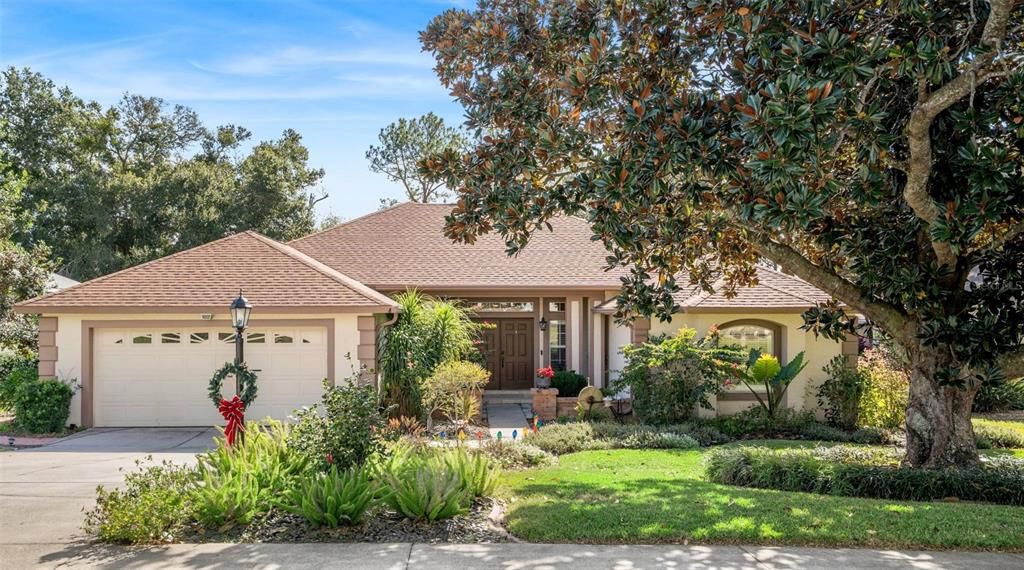 For Sale: $559,900 (3 beds, 2 baths, 2504 Square Feet)