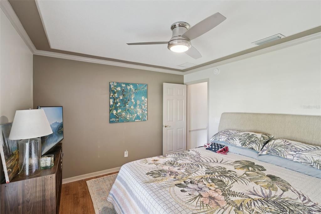 For Sale: $559,900 (3 beds, 2 baths, 2504 Square Feet)