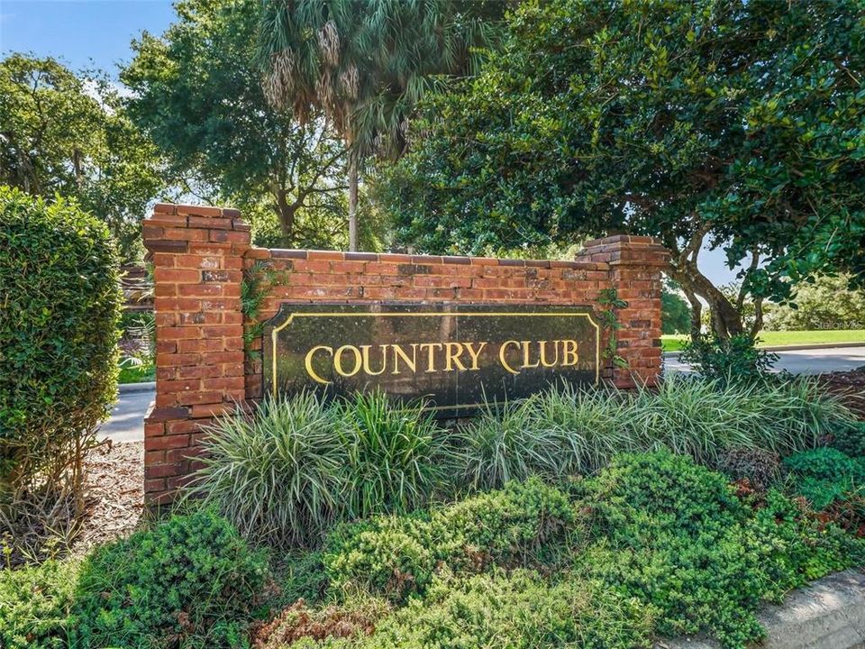 For Sale: $559,900 (3 beds, 2 baths, 2504 Square Feet)