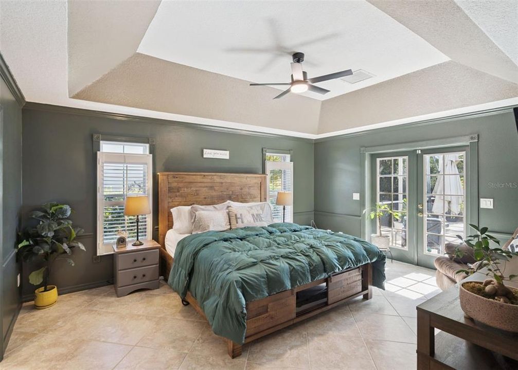 For Sale: $559,900 (3 beds, 2 baths, 2504 Square Feet)