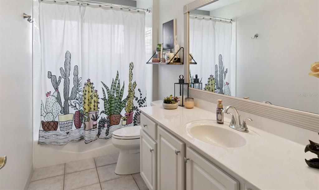 For Sale: $559,900 (3 beds, 2 baths, 2504 Square Feet)