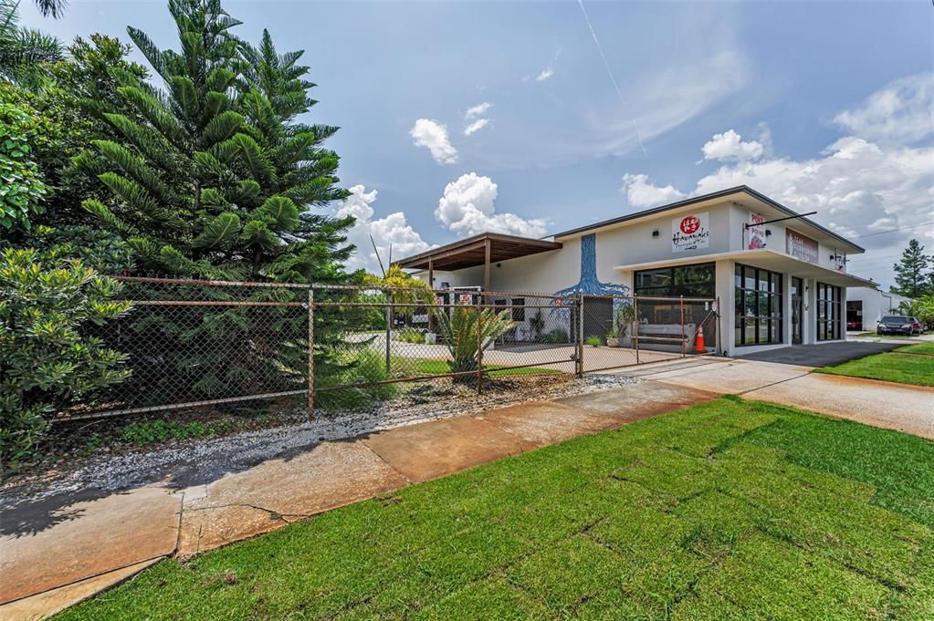 待售: $1,750,000 (0 贝兹, 0 浴室, 3700 平方英尺)