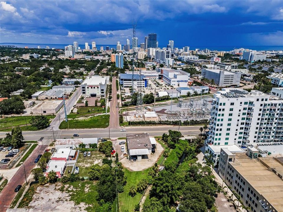 待售: $1,750,000 (0 贝兹, 0 浴室, 3700 平方英尺)