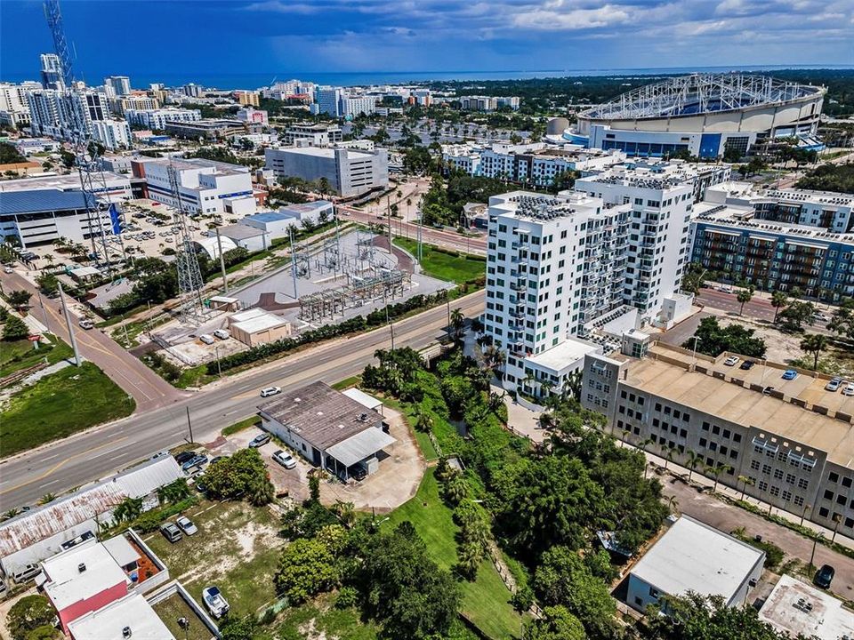 待售: $1,750,000 (0 贝兹, 0 浴室, 3700 平方英尺)