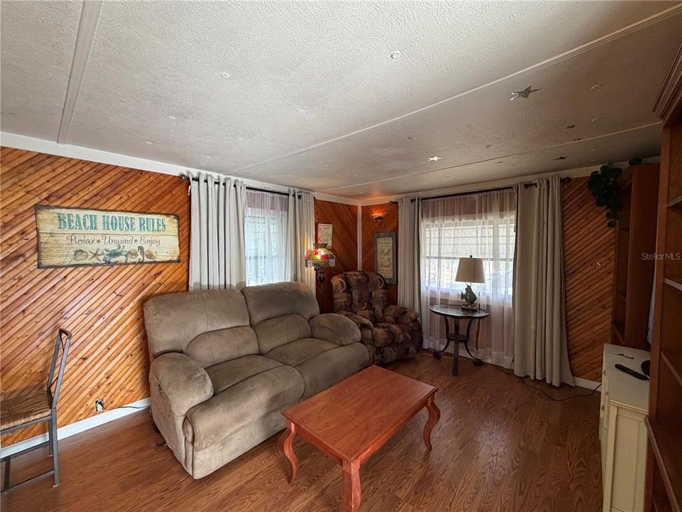 В аренду: $1,425 (1 спален, 1 ванн, 552 Квадратных фут)