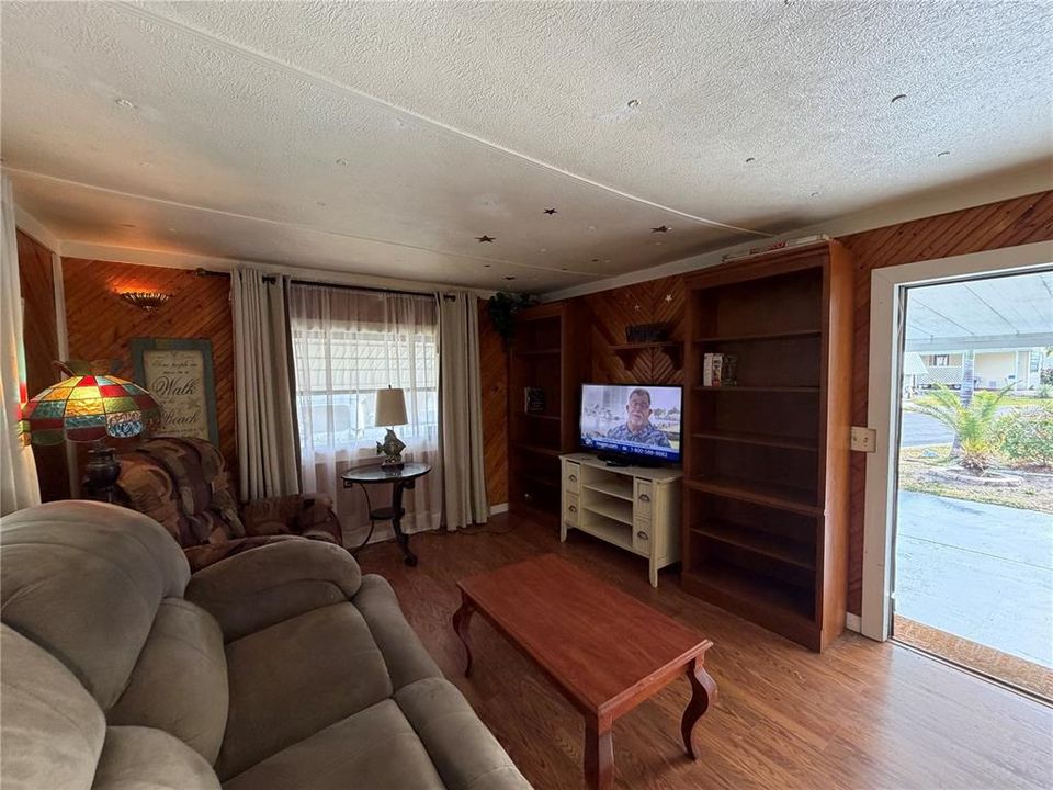 В аренду: $1,425 (1 спален, 1 ванн, 552 Квадратных фут)