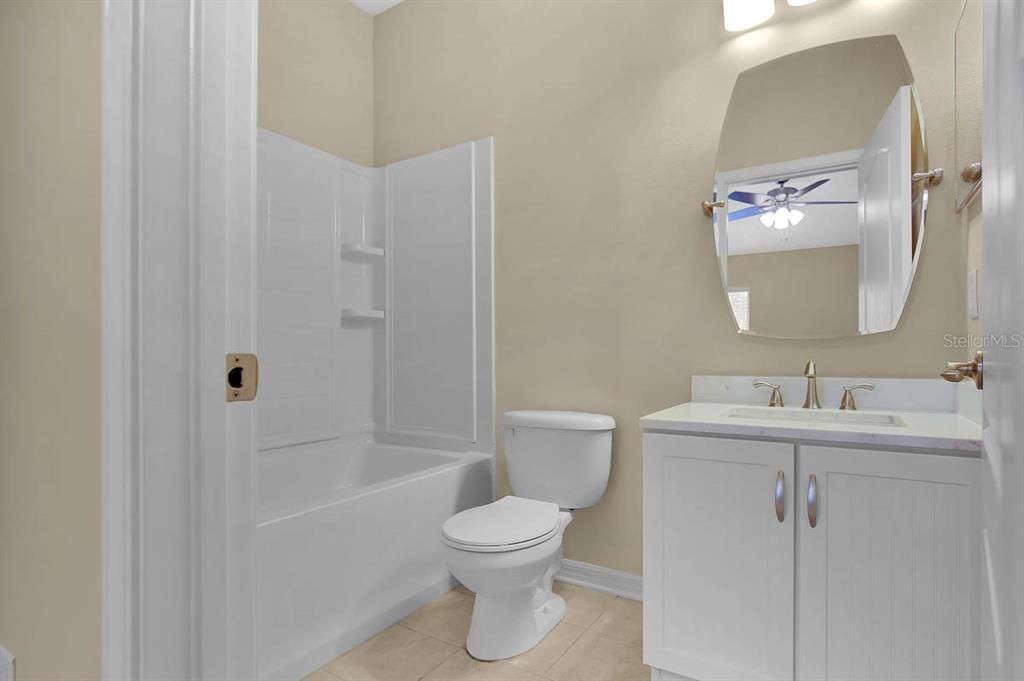 待售: $245,000 (2 贝兹, 2 浴室, 1248 平方英尺)