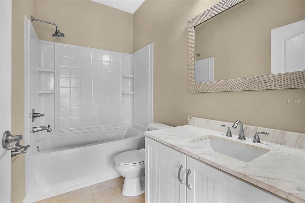 待售: $245,000 (2 贝兹, 2 浴室, 1248 平方英尺)