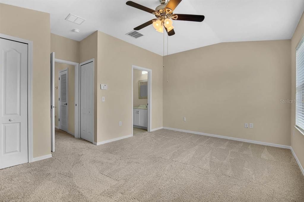 待售: $245,000 (2 贝兹, 2 浴室, 1248 平方英尺)