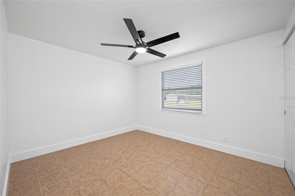 出租: $2,350 (4 贝兹, 2 浴室, 1375 平方英尺)