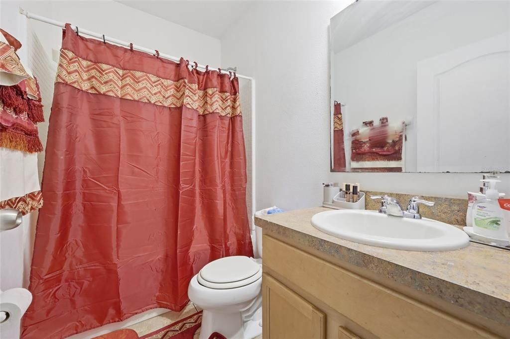 На продажу: $368,000 (4 спален, 2 ванн, 1549 Квадратных фут)