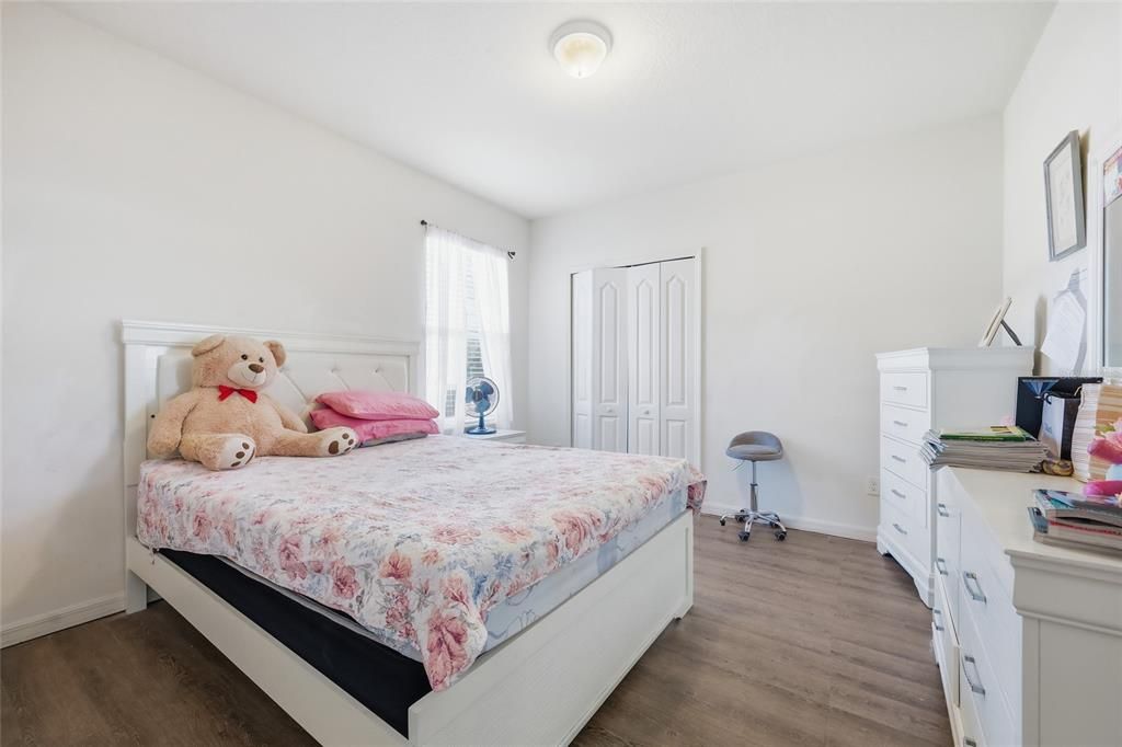 На продажу: $368,000 (4 спален, 2 ванн, 1549 Квадратных фут)