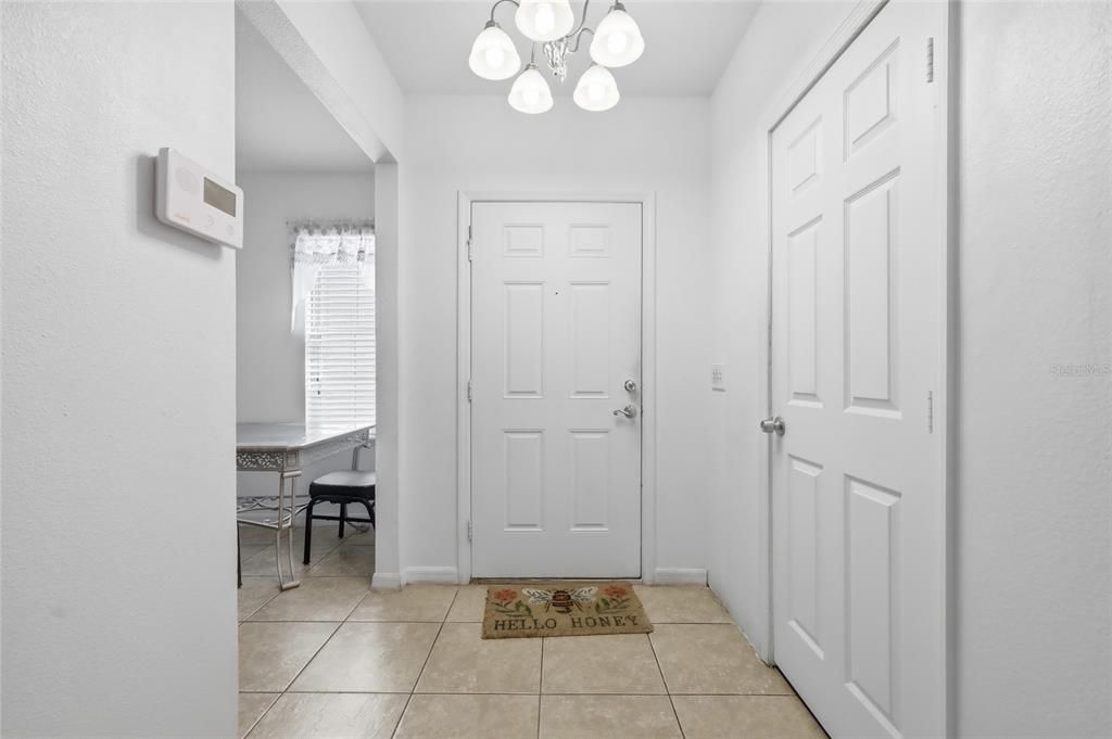 На продажу: $368,000 (4 спален, 2 ванн, 1549 Квадратных фут)