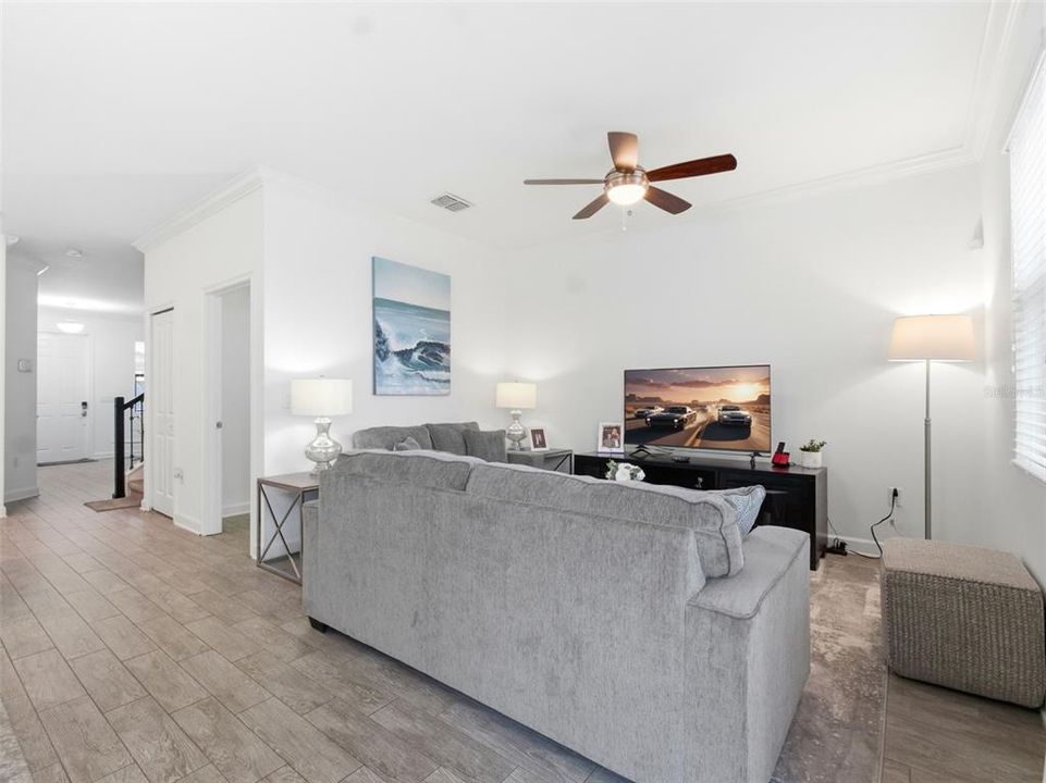 待售: $315,000 (3 贝兹, 2 浴室, 1828 平方英尺)