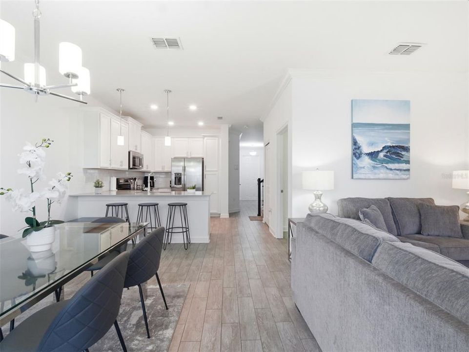 待售: $315,000 (3 贝兹, 2 浴室, 1828 平方英尺)