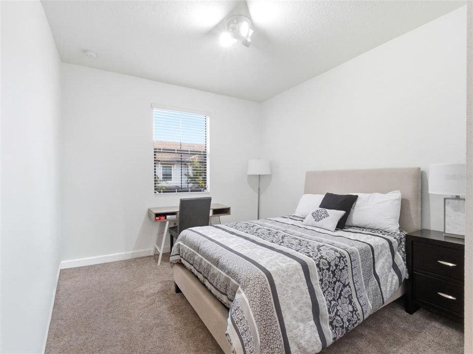 待售: $315,000 (3 贝兹, 2 浴室, 1828 平方英尺)