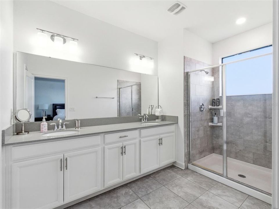 待售: $315,000 (3 贝兹, 2 浴室, 1828 平方英尺)