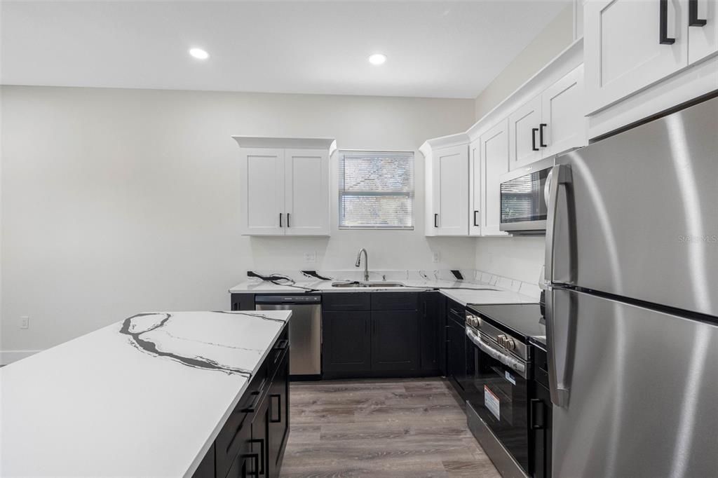 待售: $339,000 (2 贝兹, 2 浴室, 1200 平方英尺)