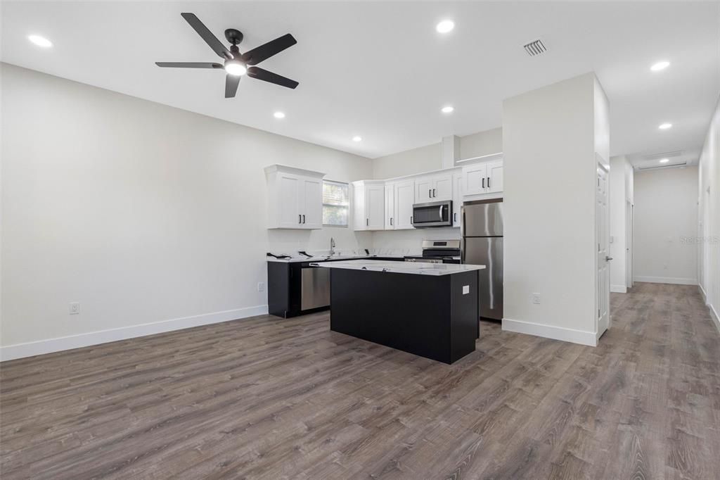 待售: $339,000 (2 贝兹, 2 浴室, 1200 平方英尺)