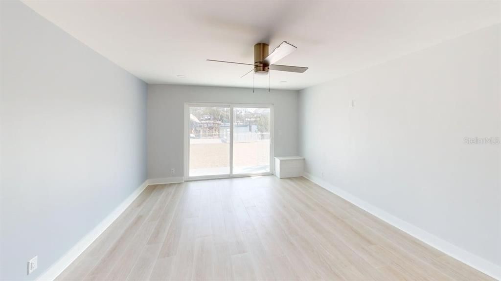 For Rent: $3,250 (2 beds, 2 baths, 864 Square Feet)