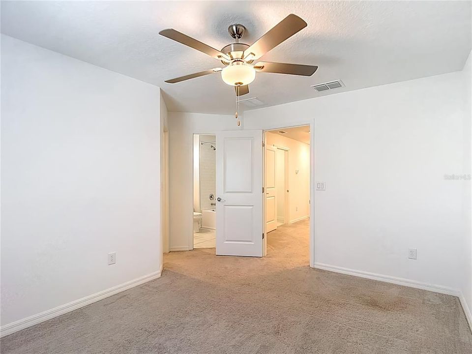 В аренду: $2,000 (2 спален, 2 ванн, 1541 Квадратных фут)