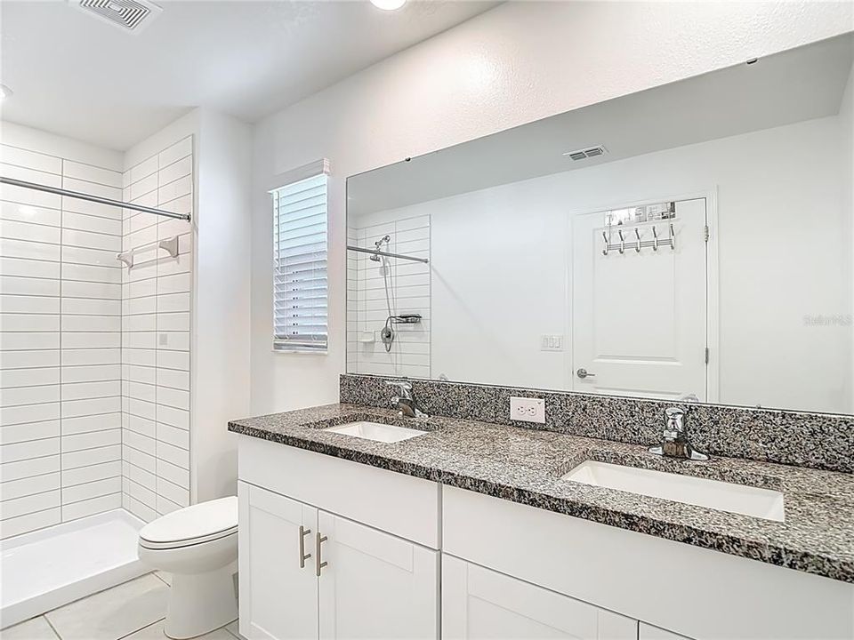 В аренду: $2,000 (2 спален, 2 ванн, 1541 Квадратных фут)