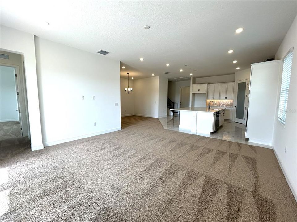 En Renta: $6,590 (5 camas, 3 baños, 3076 Pies cuadrados)