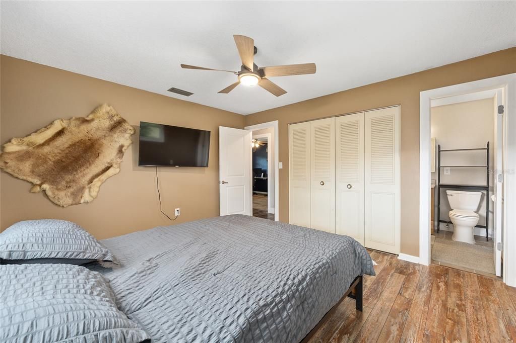 待售: $285,000 (3 贝兹, 2 浴室, 1288 平方英尺)