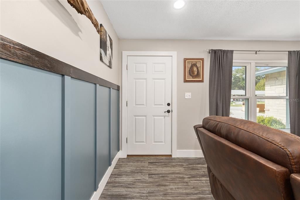 待售: $285,000 (3 贝兹, 2 浴室, 1288 平方英尺)