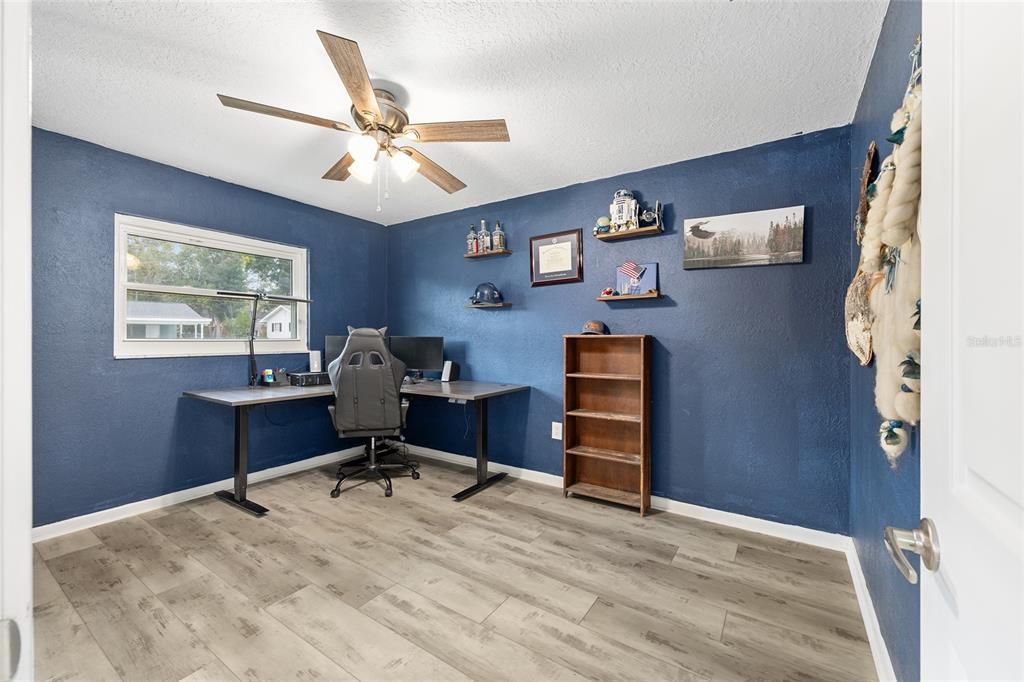 待售: $285,000 (3 贝兹, 2 浴室, 1288 平方英尺)