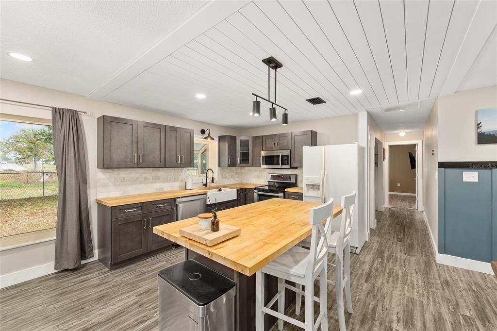 待售: $285,000 (3 贝兹, 2 浴室, 1288 平方英尺)