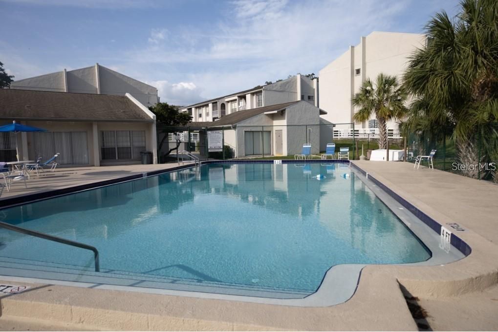 На продажу: $79,000 (2 спален, 1 ванн, 900 Квадратных фут)