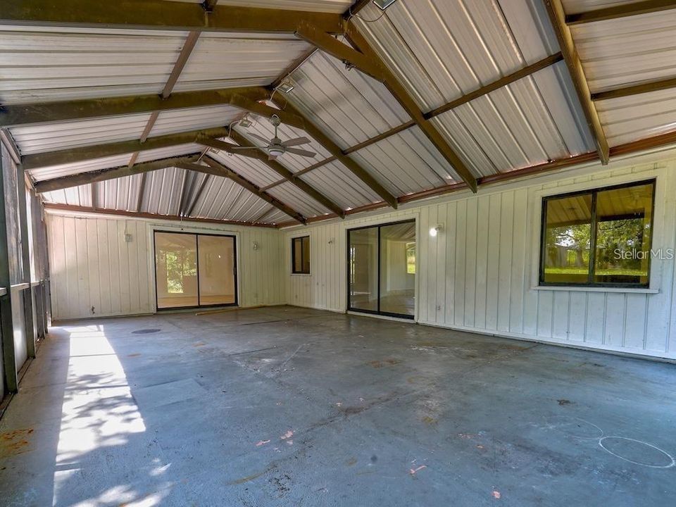 En Venta: $355,000 (3 camas, 2 baños, 2750 Pies cuadrados)