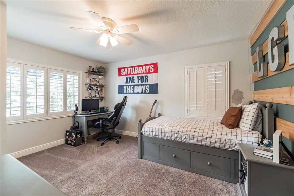 For Sale: $1,300,000 (4 beds, 4 baths, 2540 Square Feet)