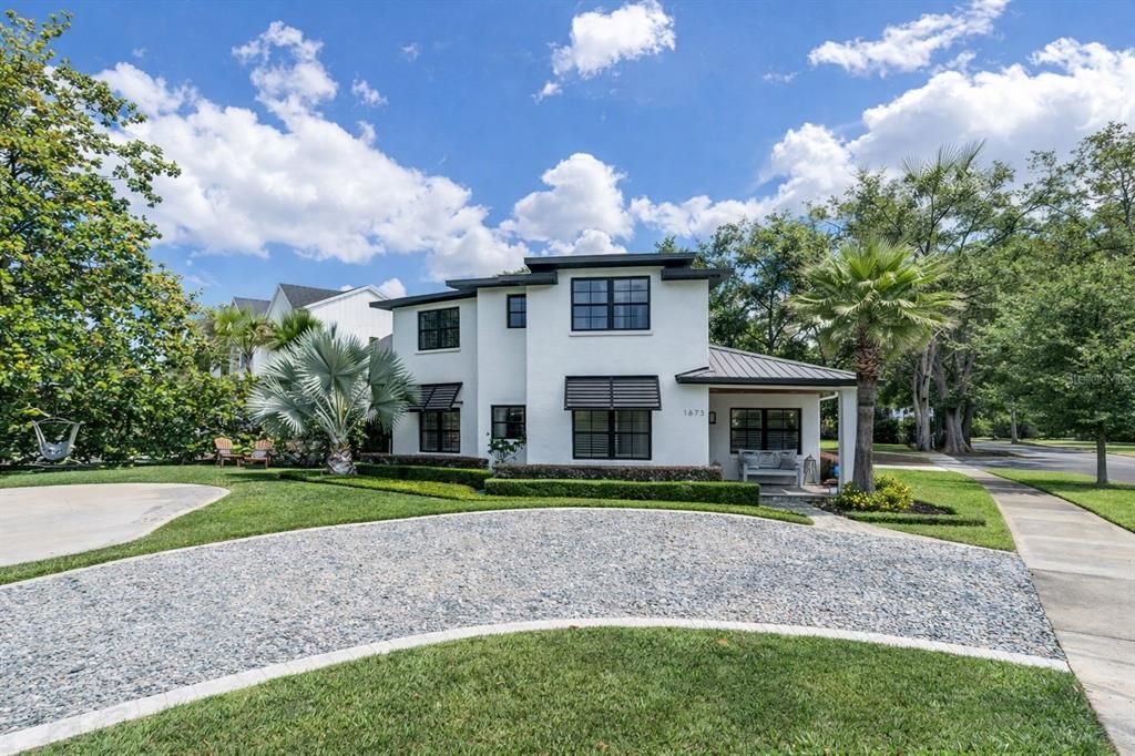 For Sale: $1,300,000 (4 beds, 4 baths, 2540 Square Feet)