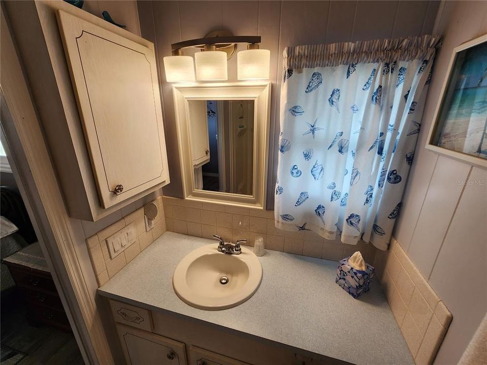 待售: $184,500 (2 贝兹, 2 浴室, 996 平方英尺)