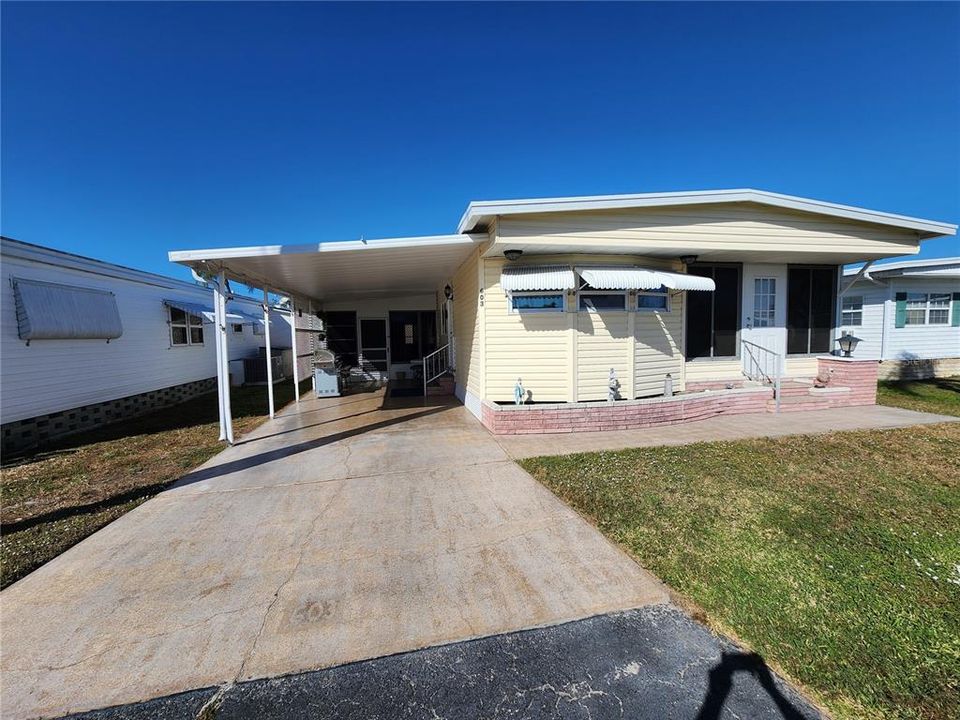 待售: $184,500 (2 贝兹, 2 浴室, 996 平方英尺)