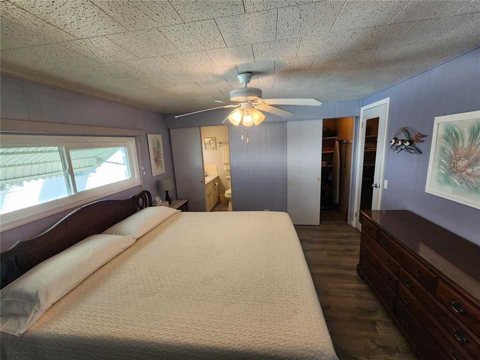 待售: $184,500 (2 贝兹, 2 浴室, 996 平方英尺)