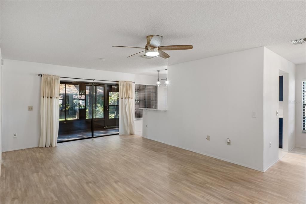 For Sale: $220,000 (2 beds, 2 baths, 1197 Square Feet)