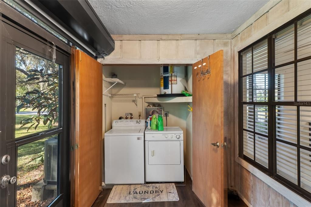 For Sale: $220,000 (2 beds, 2 baths, 1197 Square Feet)