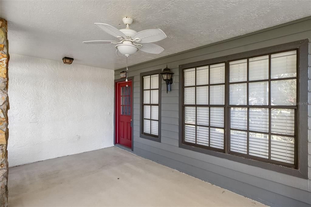 For Sale: $220,000 (2 beds, 2 baths, 1197 Square Feet)